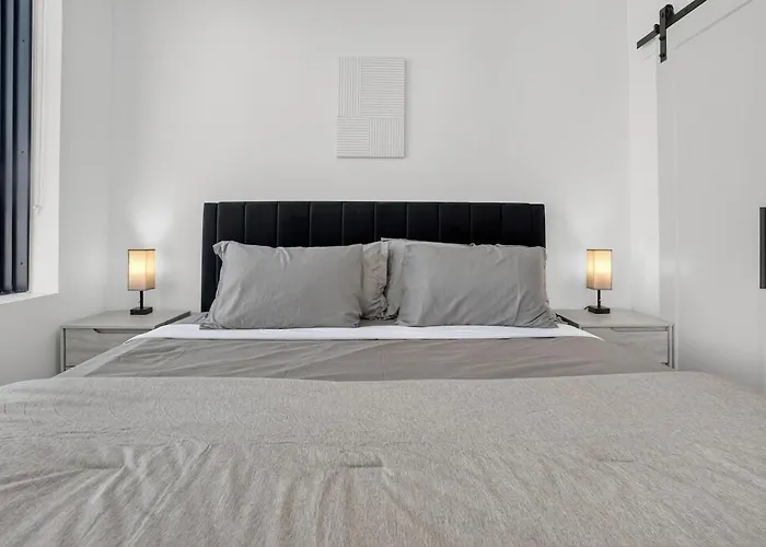 Beacon Living Sleek & Cozy 2br Flat *