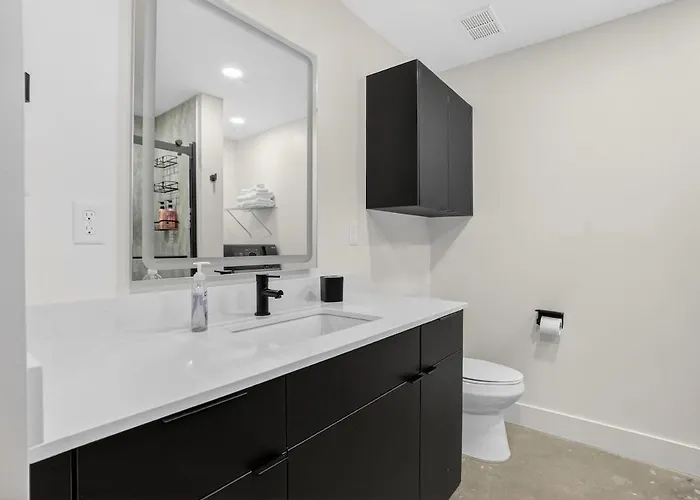 Beacon Living Sleek & Cozy 2br Flat Apartment *